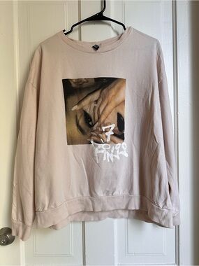 Ariana Grande sweatshirt